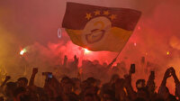 Galatasaray'da taraftarlar istedikleri teknik adam lehine sloganlar attı