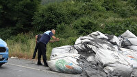 Arnavutköy'de yol kenarına bırakılan çuvallar korkuttu
