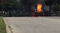Gebze'de seyir halindeki otomobil alev alev yandı