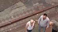 Sultangazi'de hırsızlık yaptığı minibüste mahsur kalan şüpheliye dayak