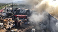 Manisa'da orman ürünleri işlenen fabrikada yangın çıktı