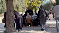 İşgalci İsrail güçleri Mescid-i Aksa avlusunda Kur-an okuyan kadınlara zorbalık etti