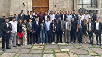 CHP'li Mersin Büyükşehir Belediyesi personelleri mesai saatlerinde grup toplantısında poz verdi