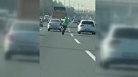 TEM'de motosikletlinin ölüme sürdüğü anlar: Tek tekerle makas attı