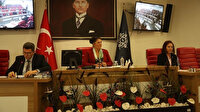 CHP'li Aydın Büyükşehir Belediye Başkanı Özlem Çerçioğlu Kürşat Özcan'ın AK Parti’ye geçmesi üzerine masayı yumrukladı: Hakkımı helal etmiyorum