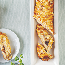 Çilekli Bademli Çörek