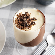 İki Renkli Muhallebi