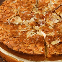 Ballı Bademli Pasta