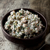 Yoğurtlu Bezelye Salatası