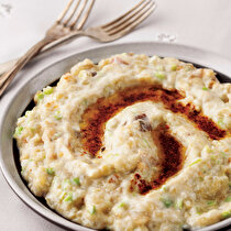 Taze Sarımsaklı Patlıcan Salatası