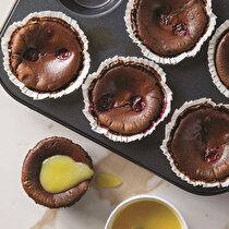 Temel Cheesecake ve Limon Sosu