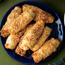 Peynirli Pazılı Çıtır Börek