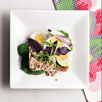 Ton Balıklı ve Yumurtalı Ekmek Üstü