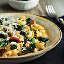 Ispanaklı Kaşar Peynirli Makarna