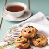 Kekik ve Zeytinli Kahvaltı Çöreği