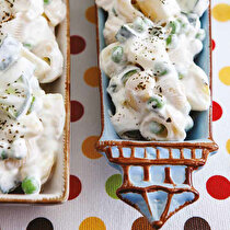 Patatesli Bezelyeli Makarna Salatası