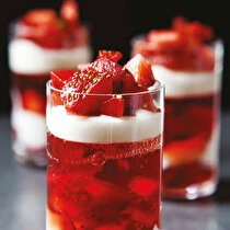 Çilekli Jöleli Tatlı