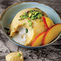 Şeftalili Dondurmalı İrmik Helvası