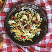 Közlenmiş Patlıcanlı Kabak Salatası