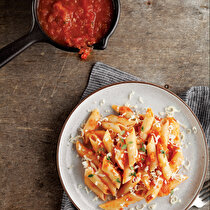 Domates Soslu Makarna