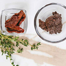 Zeytin Ezmeli Kekikli Kuru Domatesli Kruvasan