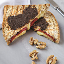 Tam Buğday Unlu ve Közlenmiş Biberli Tost