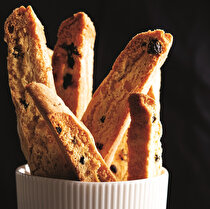 Badem ve Kuş Üzümlü Biscotti