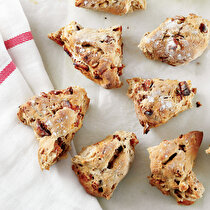 İncir ve Kayısılı Ekmekçikler