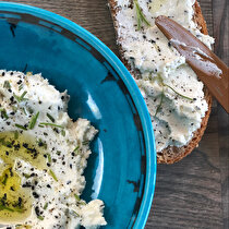 Süzme Peynirli Kahvaltılık