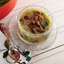 Ispanak Çorbası ve Çeşnili Kruton