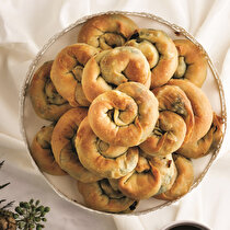 Ispanaklı Gül Börek