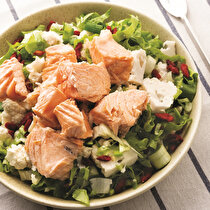 Goji Berryli Somonlu Salata