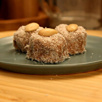 Çikolatalı İrmik Topları