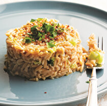 Brokolili Arpa Şehriye Pilavı