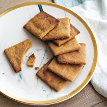 Yulaflı ve Keçiboynuzlu Bisküvi