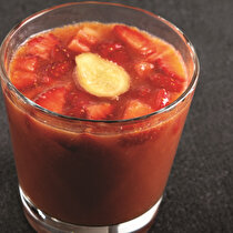 Taze Meyveli Zencefilli Sıcak Meyve Suyu