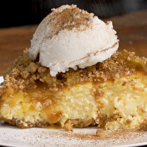 Elmalı Crumble Cheesecake