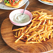 Avokado Dip Soslu Fırın Patates