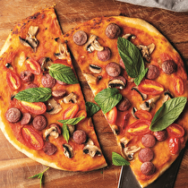 Sosisli Mantarlı Pizza