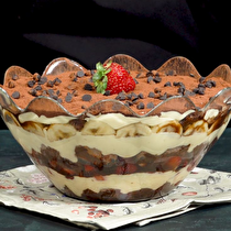 Muzlu Çilekli Triffle