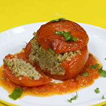Kinoalı Domates Dolması