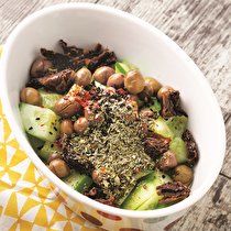 Zeytinli Kuru Domatesli Salata