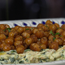 Kızarmış Nohutlu Salata