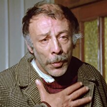 Münir Özkul'un unutulmaz sahneleri