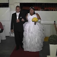 Salona giren çift çalan müziği duyunca şok geçirdi!