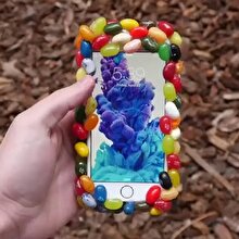 iPhone 6s'e şekerden kılıf yapıp balkondan aşağı attılar