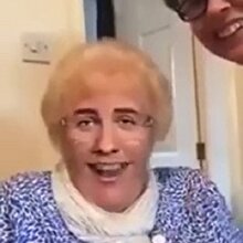 Face swap ile kahkahaya boğulan nine