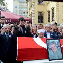 Tarık Akan'a veda