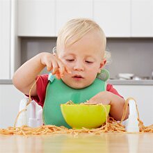 Bebeklerin makarna ile imtihanı