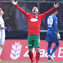 Amedsporlu iki futbolcu gözaltına alındı